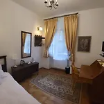 Zamek Na Wodzie W Wojnowicach Bed & Breakfast
