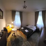 Zamek Na Wodzie W Wojnowicach Bed & Breakfast 3*