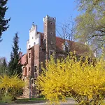 Bed & Breakfast Zamek Na Wodzie W Wojnowicach Wojnowice (Lower Silesia)