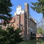 Zamek Na Wodzie W Wojnowicach