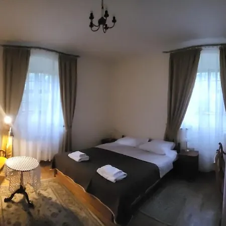 Bed & Breakfast Zamek Na Wodzie W Wojnowicach 3*