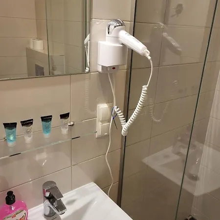 Zamek Na Wodzie W Wojnowicach 3* Wojnowice (Lower Silesia)