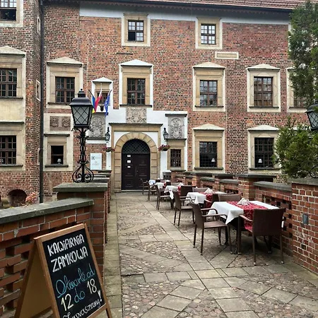 Nocleg ze śniadaniem Zamek Na Wodzie W Wojnowicach