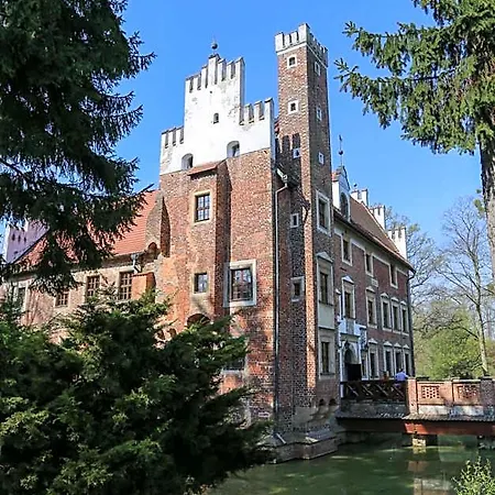 Bed & Breakfast Zamek Na Wodzie W Wojnowicach Wojnowice (Lower Silesia)