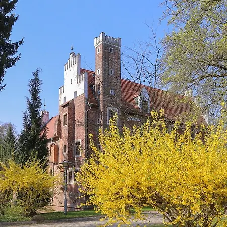 Nocleg ze śniadaniem Zamek Na Wodzie W Wojnowicach Wojnowice (Lower Silesia)