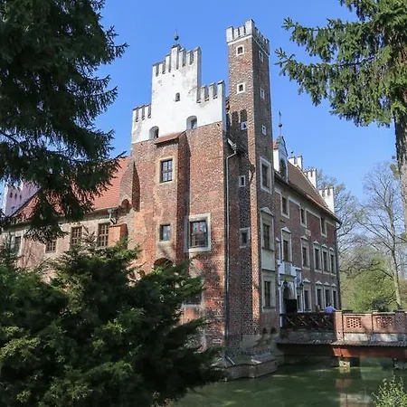 Zamek Na Wodzie W Wojnowicach