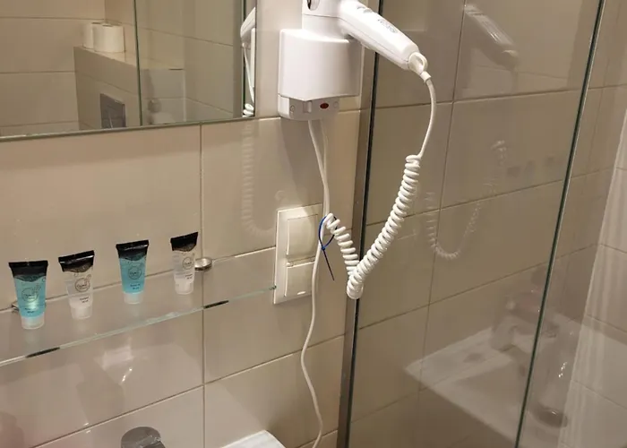 Zamek Na Wodzie W Wojnowicach 3* Wojnowice (Lower Silesia)