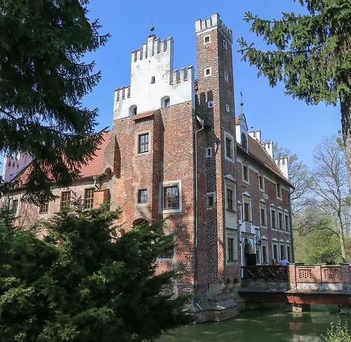 Zamek Na Wodzie W Wojnowicach